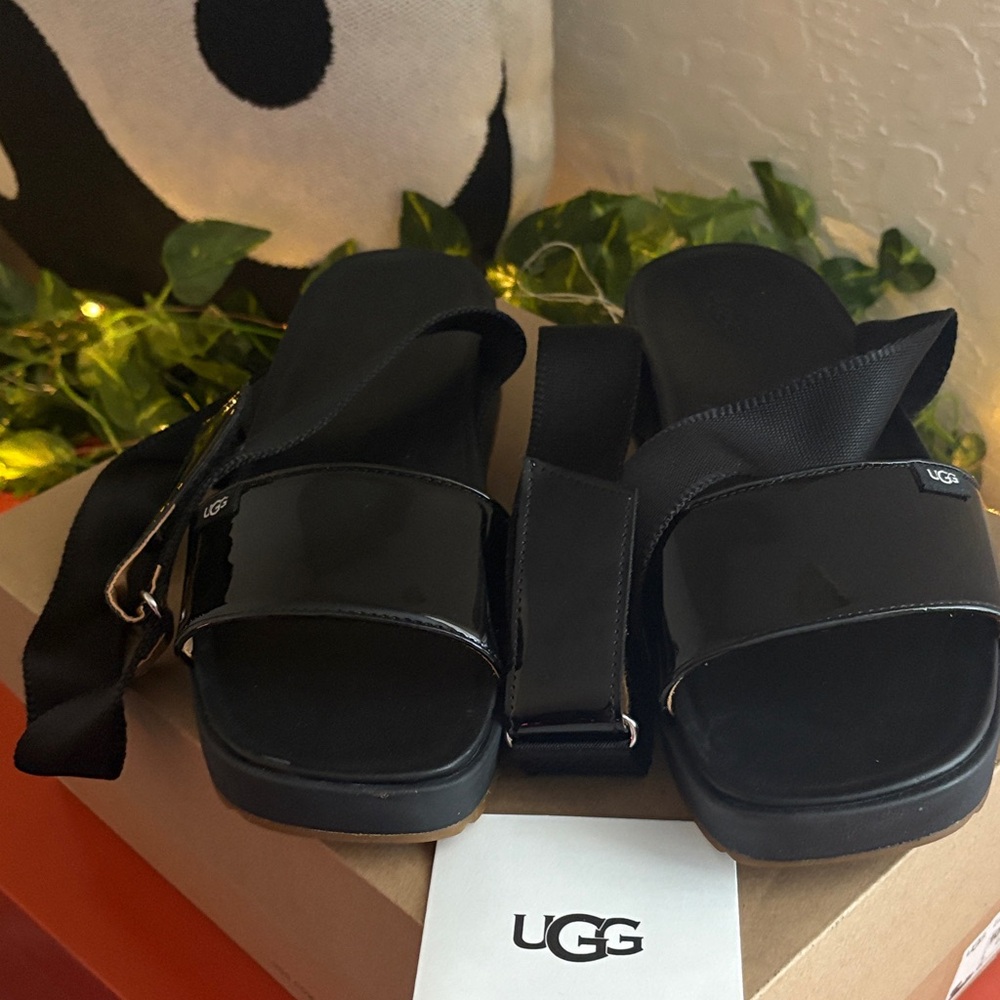 UGG Tan Shoe Box with Logo
